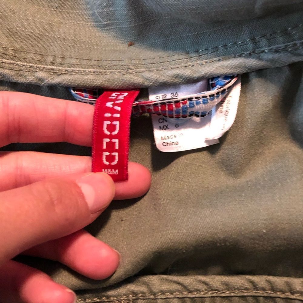‎3 for $30! H&M divide green jacket - Picture 3 of 13